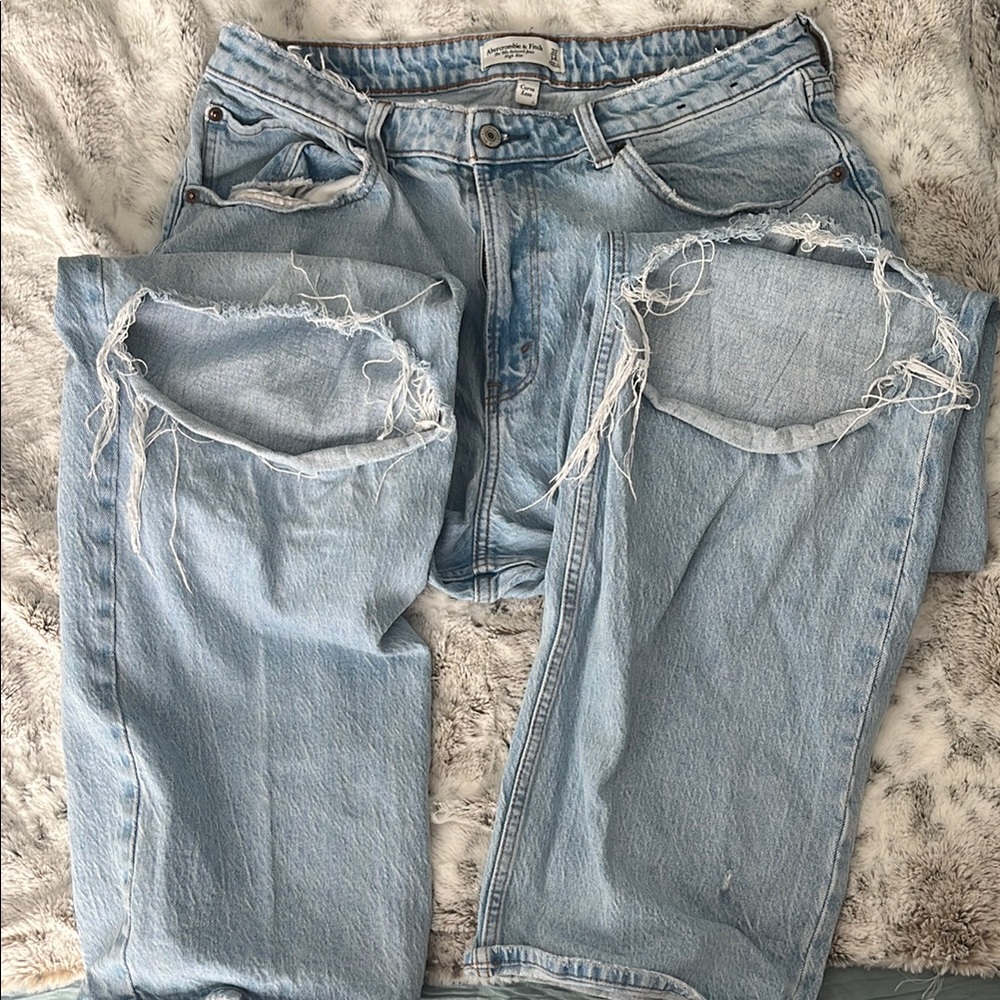 Abercrombie and Fitch Distressed Light Blue Jeans, Size 32/14 Long
